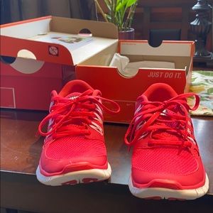 Women’s Nike free 5.0